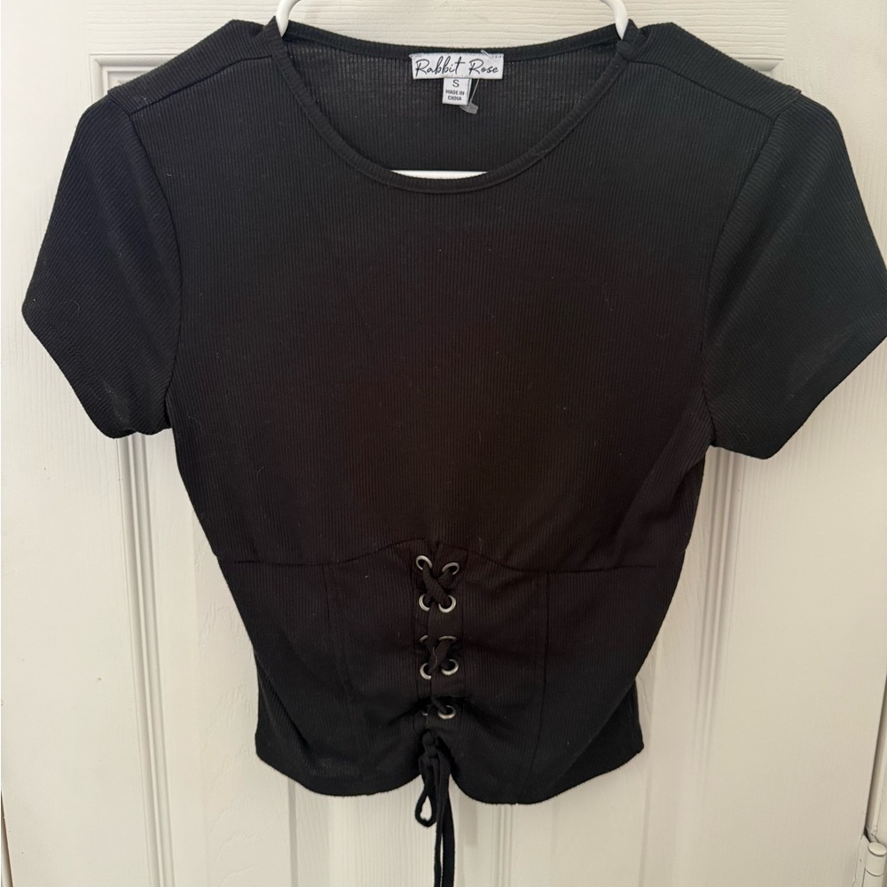 Rebellious Rose Black Lace-Up Short Sleeve Top AS New - Picture 2 of 5